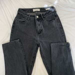 Pacsun Black mom Jeans, size 24
